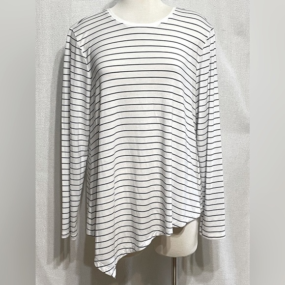 Banana Republic Tops - Banana Republic asymmetrical hem